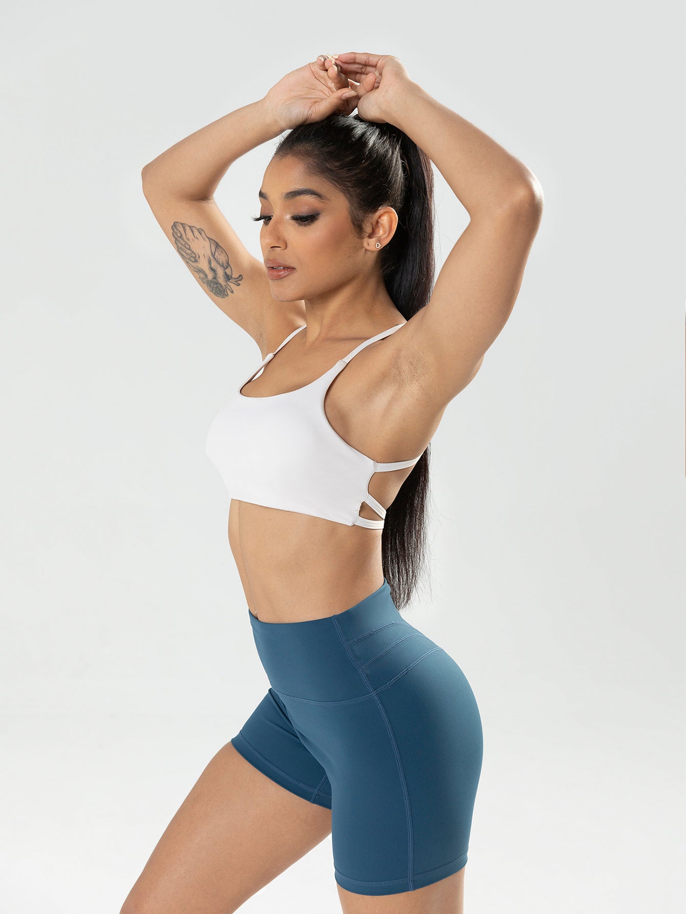 Women's Strappy Sports Bra - Criss Cross Back Padded Medium Support Wireless Gym Bra Sexy Workout Yoga Bra